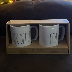 Rae Dunn coffee & tea mug set